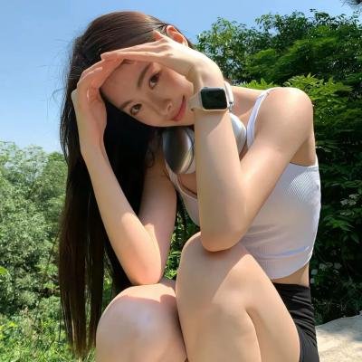 女跳水队员